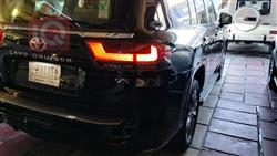 تۆیۆتا لاند کروزەر